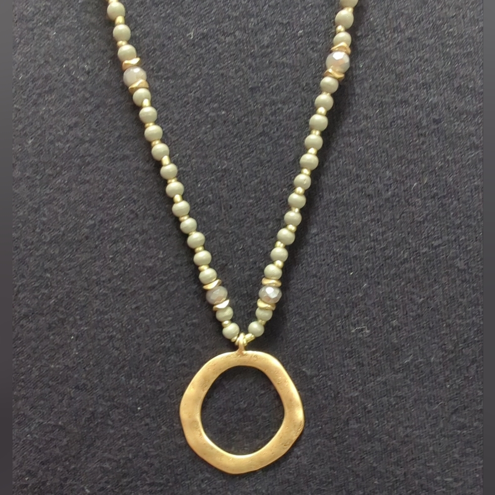 Ladies Pendant Necklace